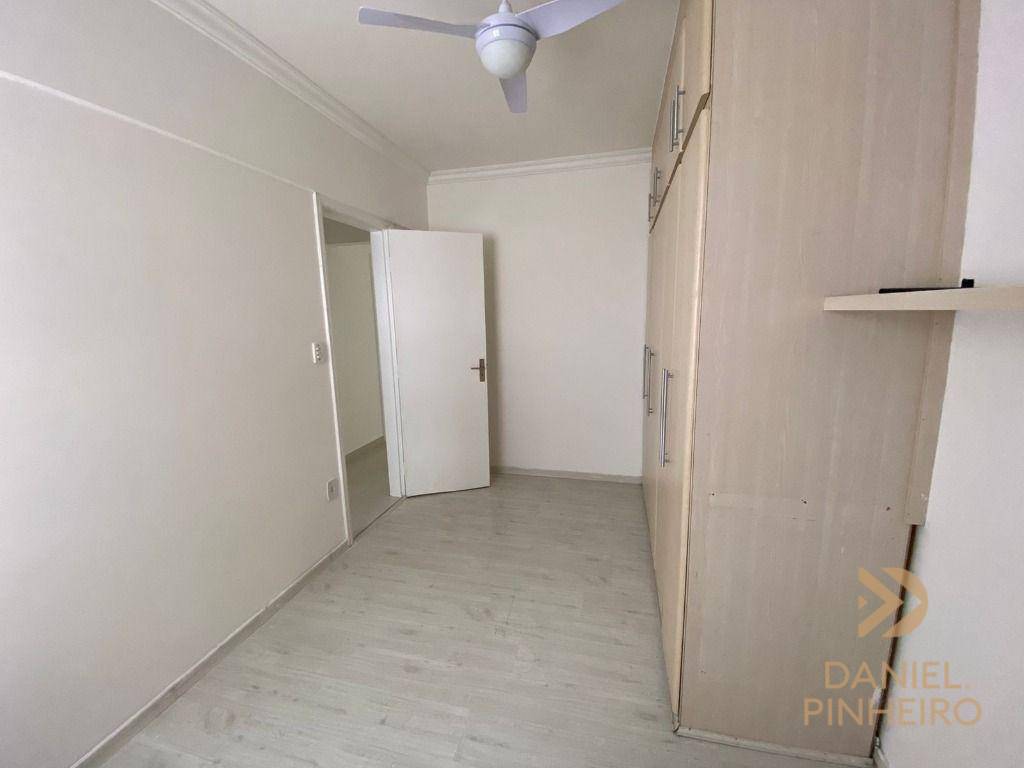 Apartamento à venda com 2 quartos, 70m² - Foto 25