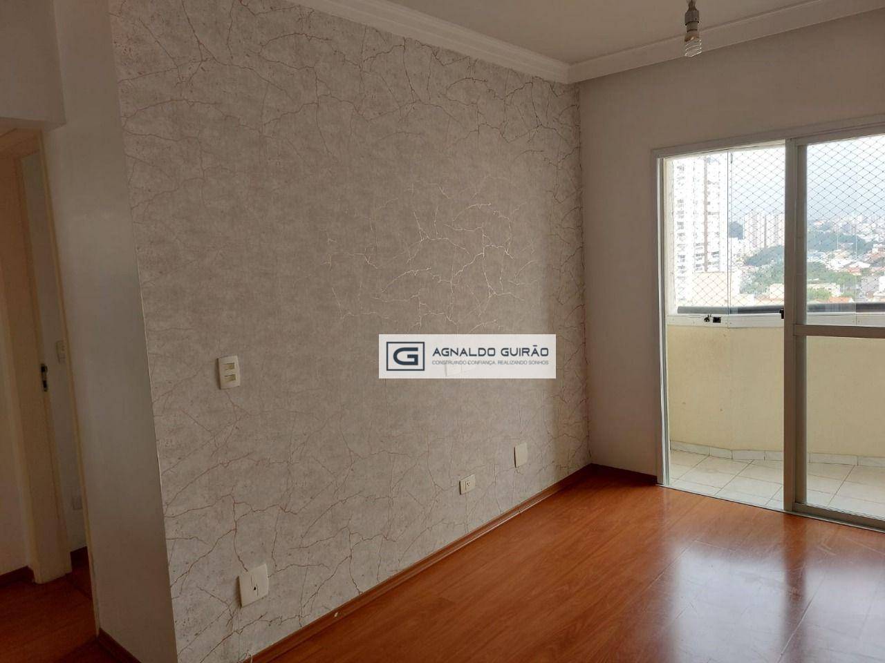 Apartamento à venda com 2 quartos, 67m² - Foto 2