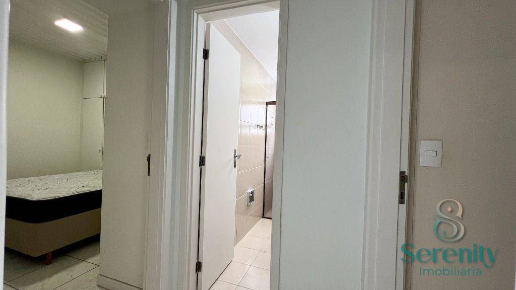 Apartamento para alugar com 2 quartos, 65m² - Foto 14