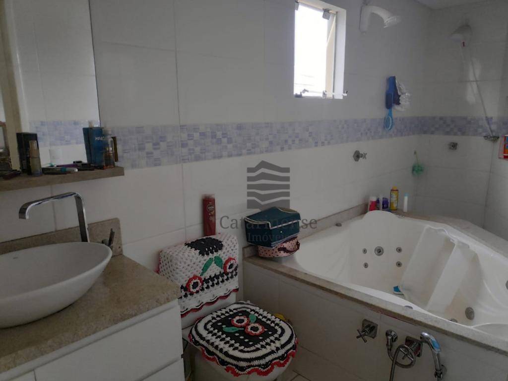 Casa à venda com 3 quartos, 180m² - Foto 4