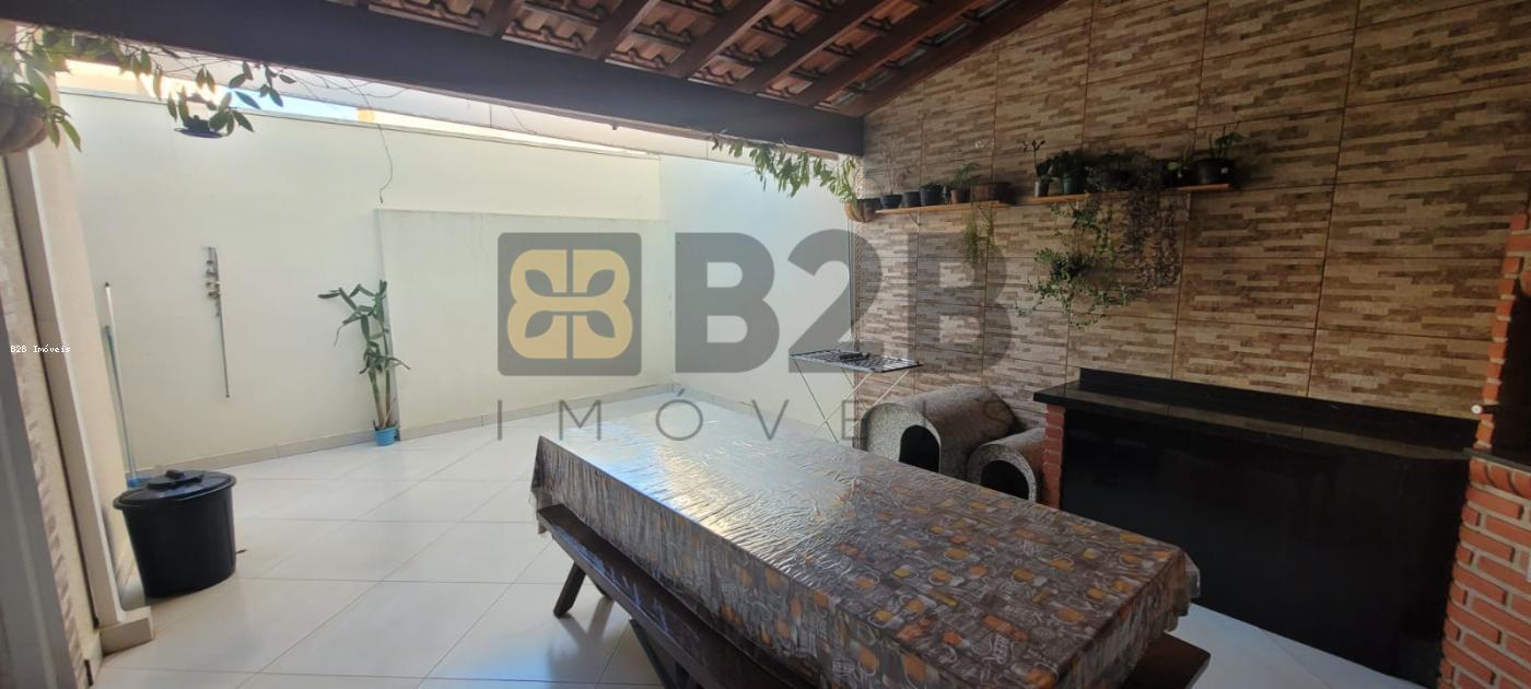 Casa à venda com 2 quartos, 145m² - Foto 10