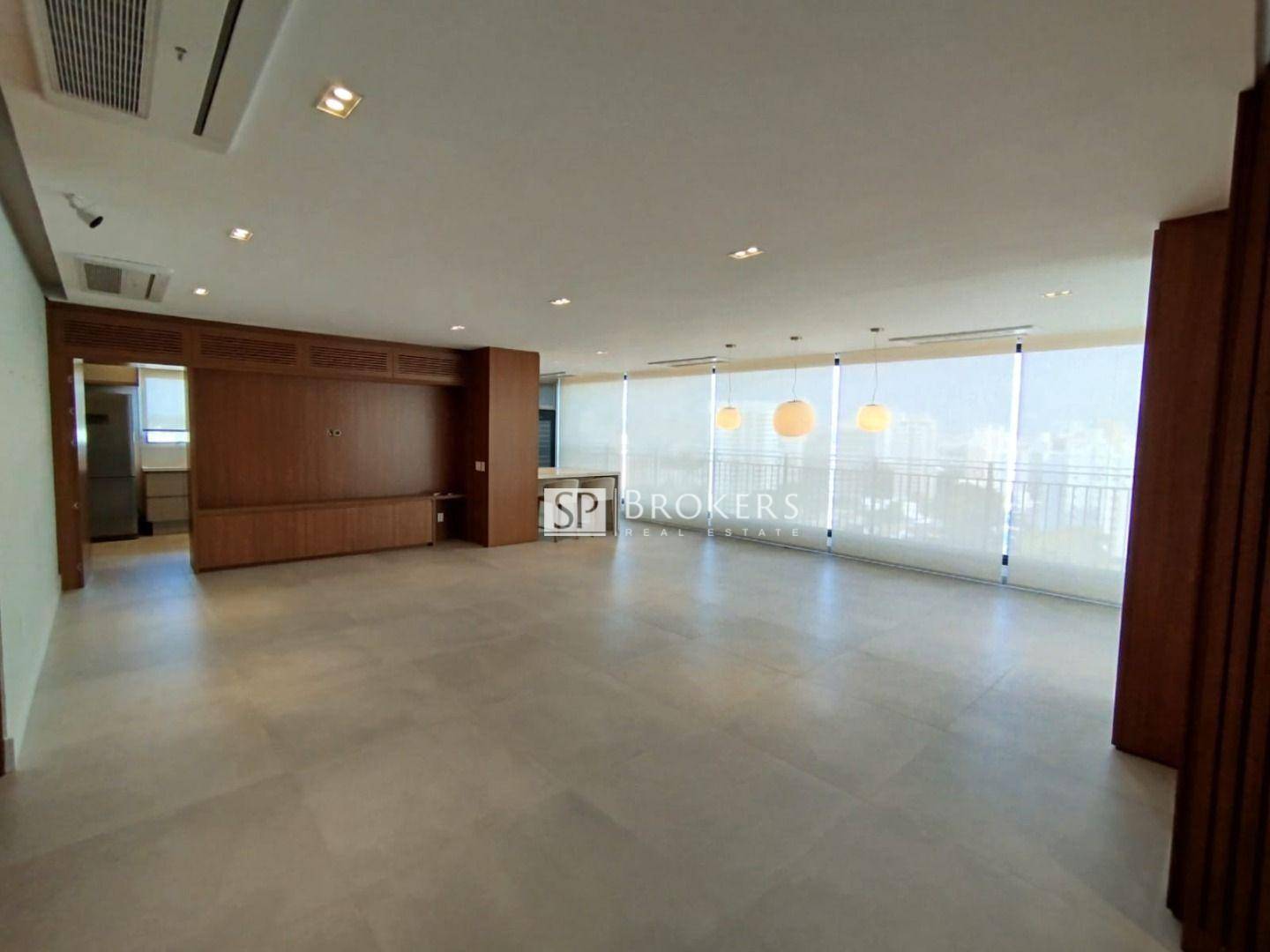 Apartamento à venda com 3 quartos, 256m² - Foto 1