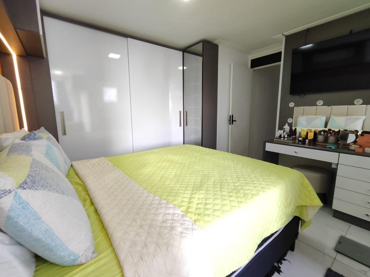 Apartamento à venda com 3 quartos, 94m² - Foto 14