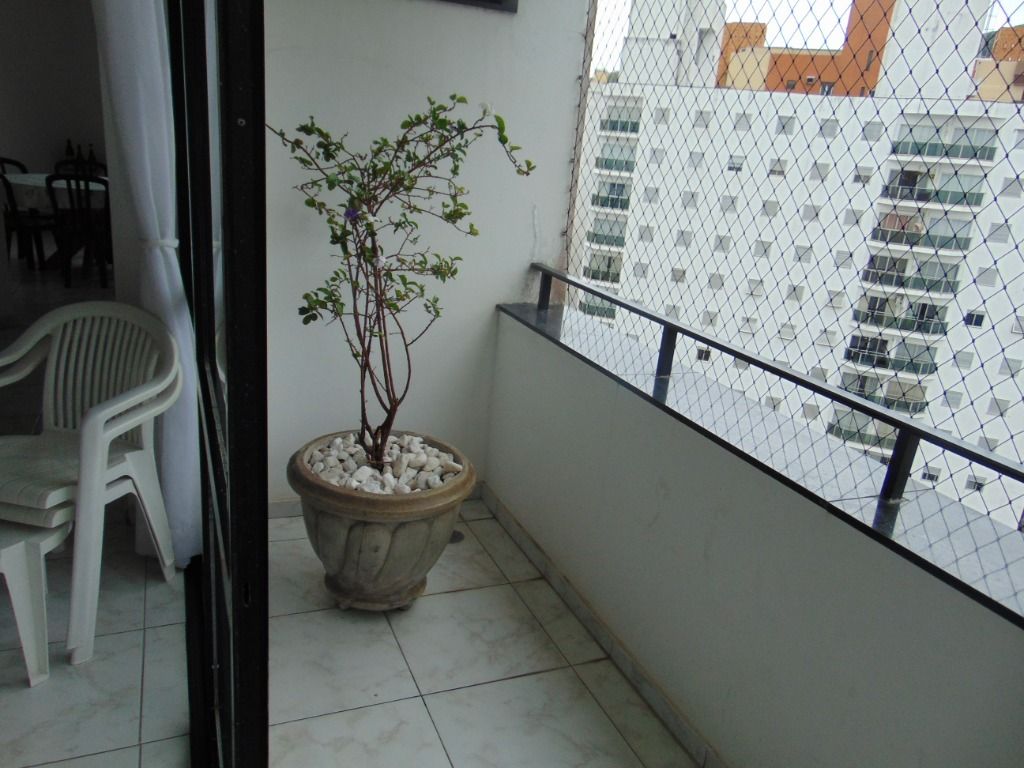 Cobertura à venda com 4 quartos, 300m² - Foto 1