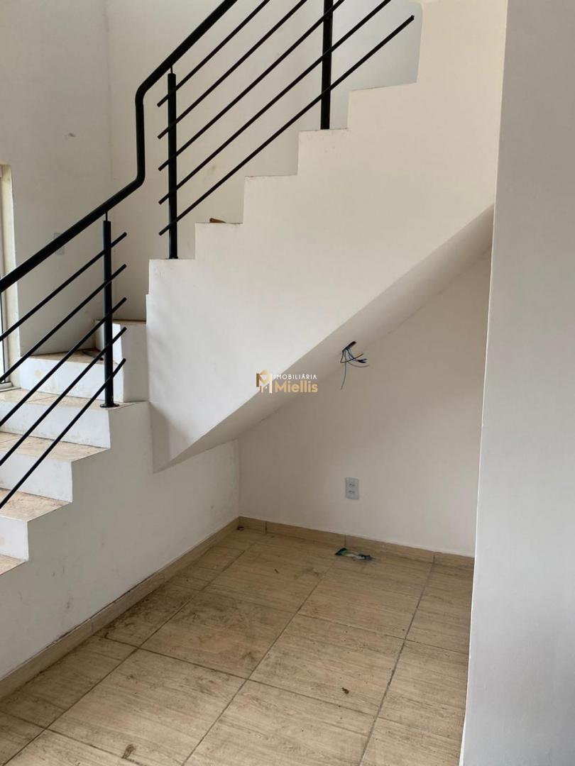 Casa à venda com 2 quartos, 45m² - Foto 9