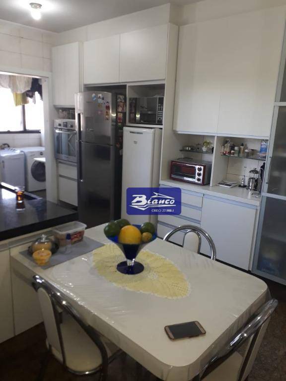 Apartamento à venda com 3 quartos, 176m² - Foto 26