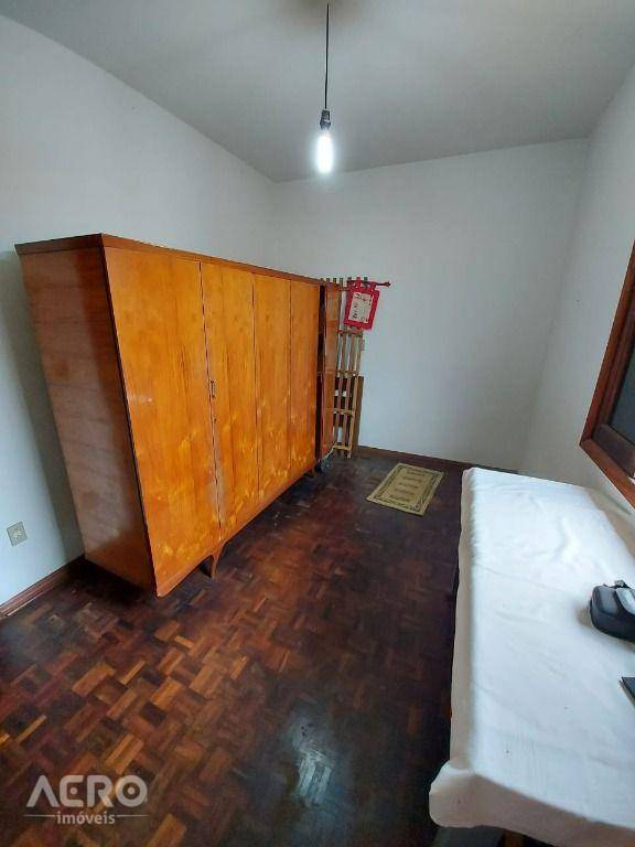 Casa à venda com 5 quartos, 232m² - Foto 26