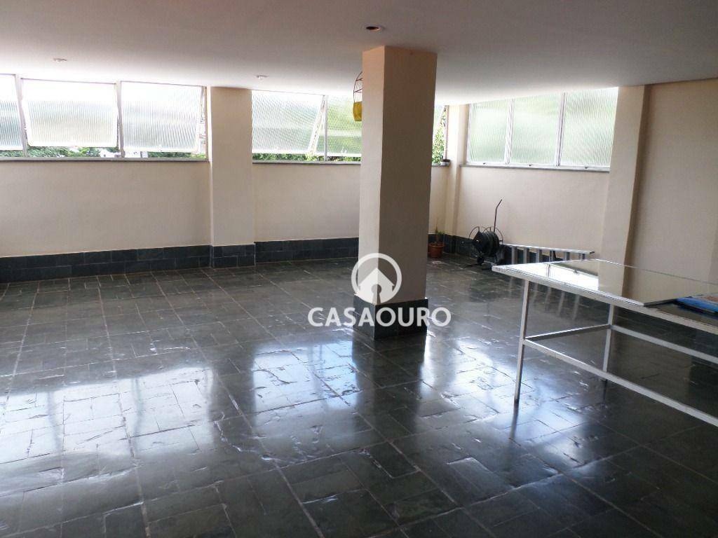 Apartamento à venda com 2 quartos, 70m² - Foto 26