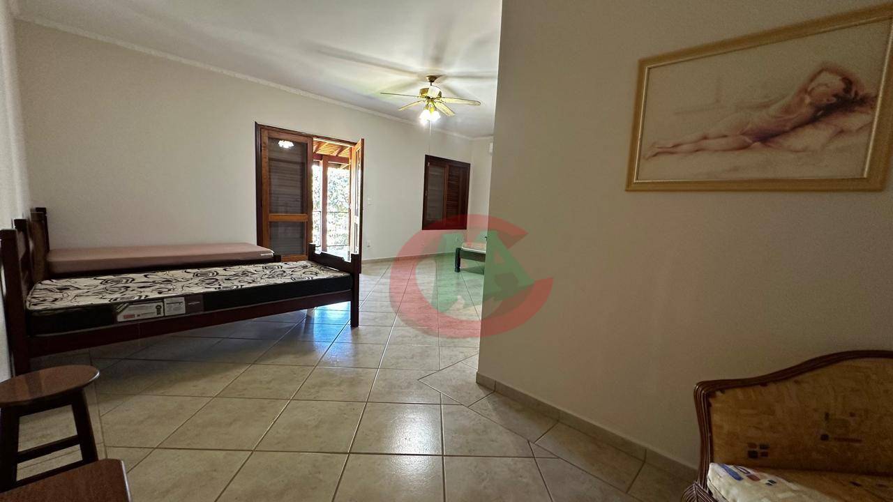 Chácara, 7 quartos, 2500 m² - Foto 1