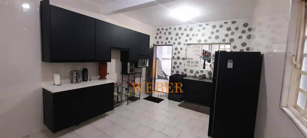 Casa à venda e aluguel com 3 quartos, 160m² - Foto 2