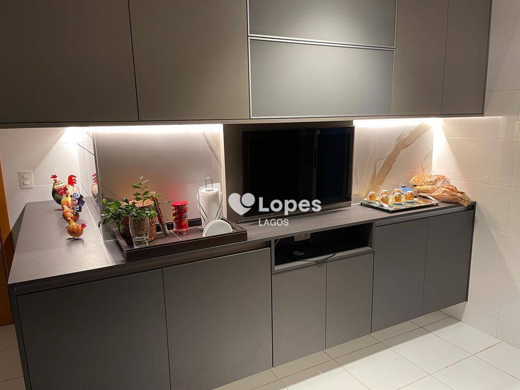 Apartamento à venda com 4 quartos, 182m² - Foto 4