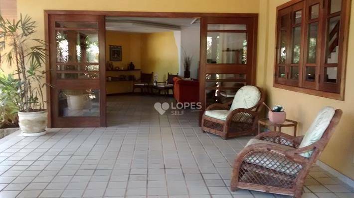 Casa de Condomínio à venda com 4 quartos, 302m² - Foto 4