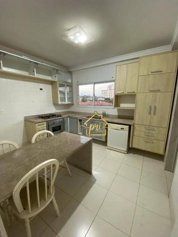 Apartamento para alugar com 3 quartos, 235m² - Foto 7