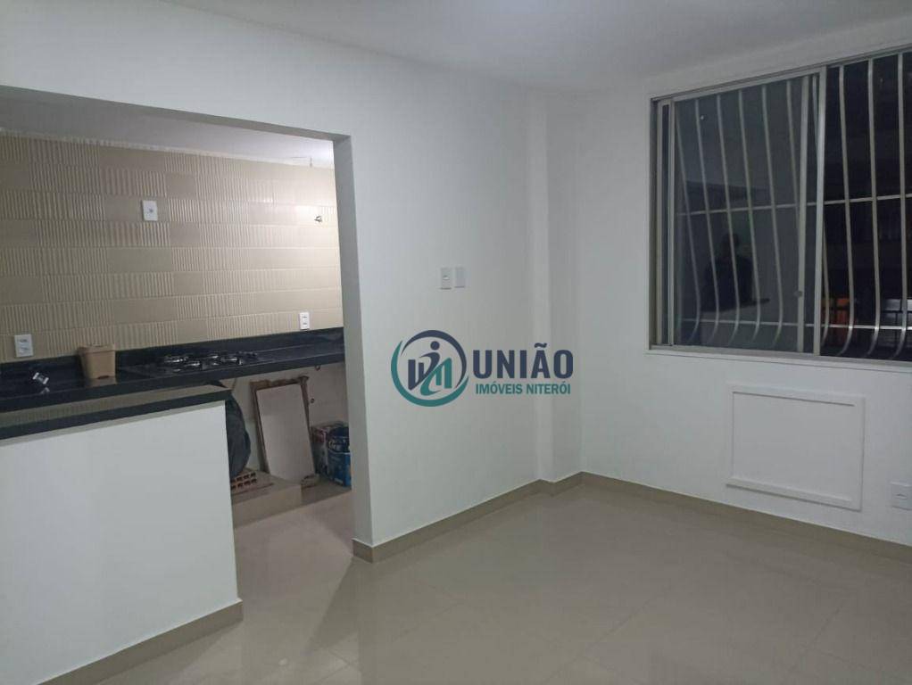 Apartamento à venda com 2 quartos, 50m² - Foto 2