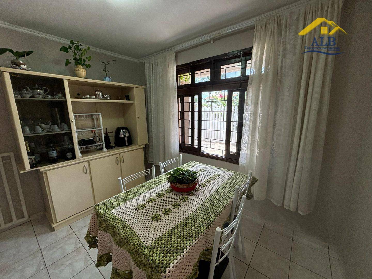 Casa à venda com 3 quartos, 221m² - Foto 10