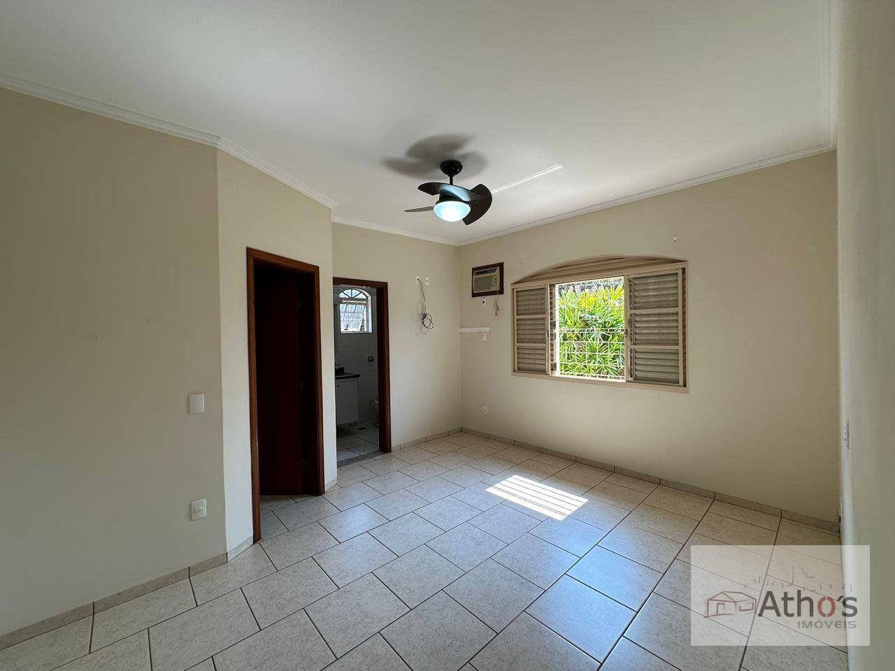 Chácara, 3 quartos, 1022 m² - Foto 14