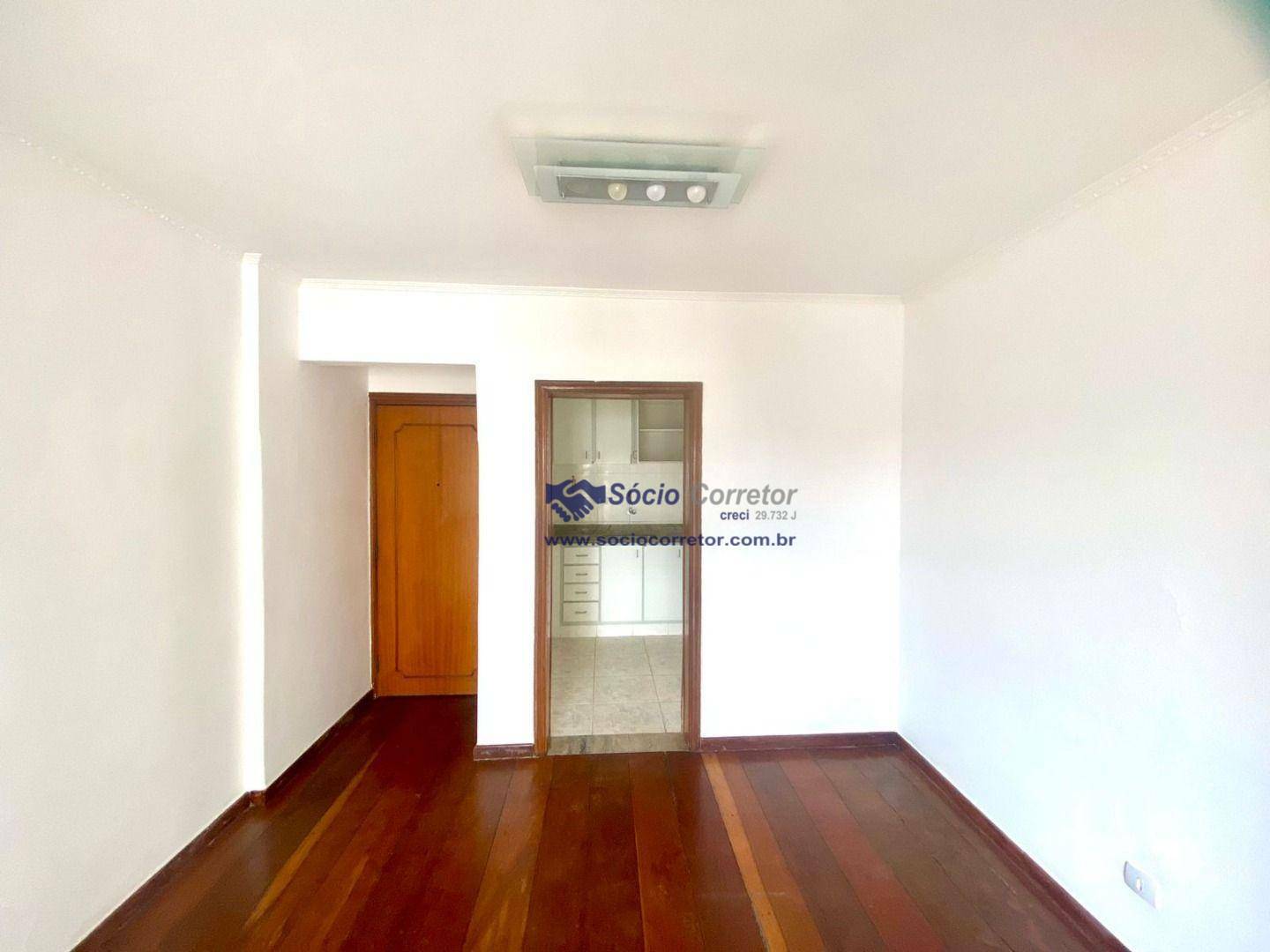 Apartamento à venda com 3 quartos, 80m² - Foto 4