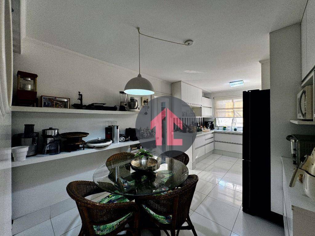 Apartamento à venda com 4 quartos, 251m² - Foto 10