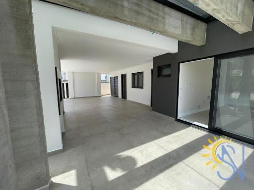 Casa à venda com 3 quartos, 285m² - Foto 3