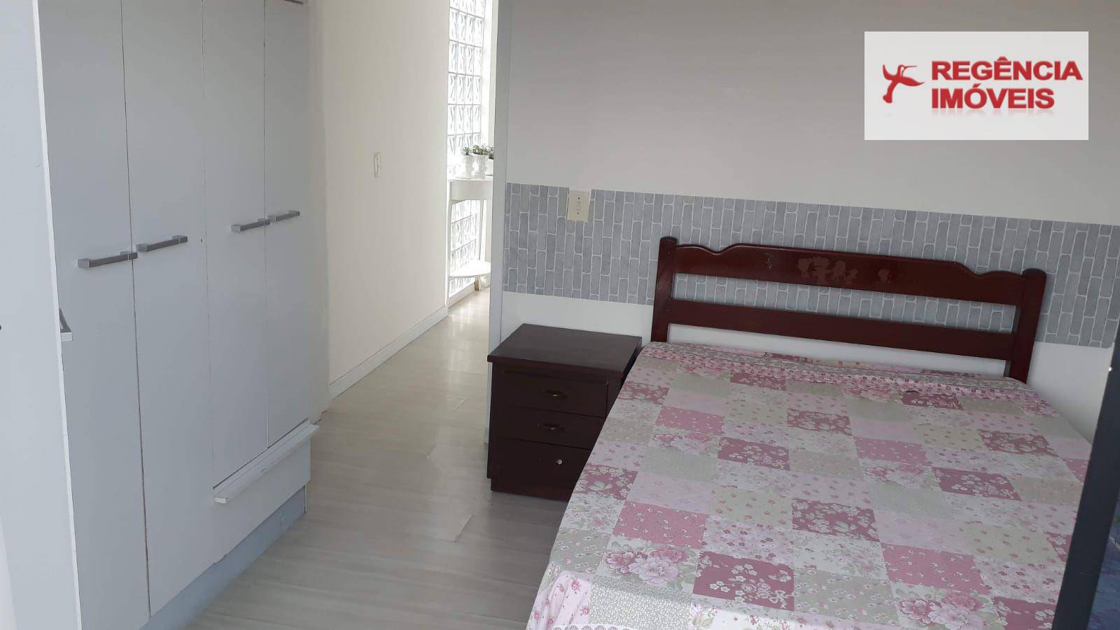 Casa à venda com 7 quartos, 418m² - Foto 2