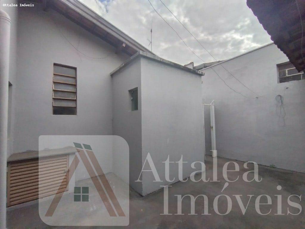 Casa à venda com 3 quartos, 207m² - Foto 6