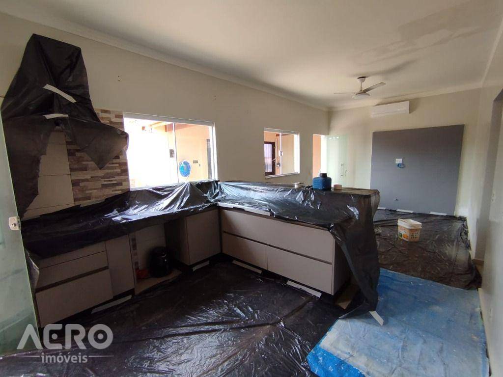 Casa para alugar com 2 quartos, 160m² - Foto 10