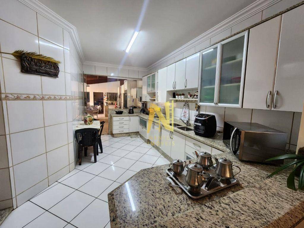 Casa à venda com 3 quartos, 165m² - Foto 13