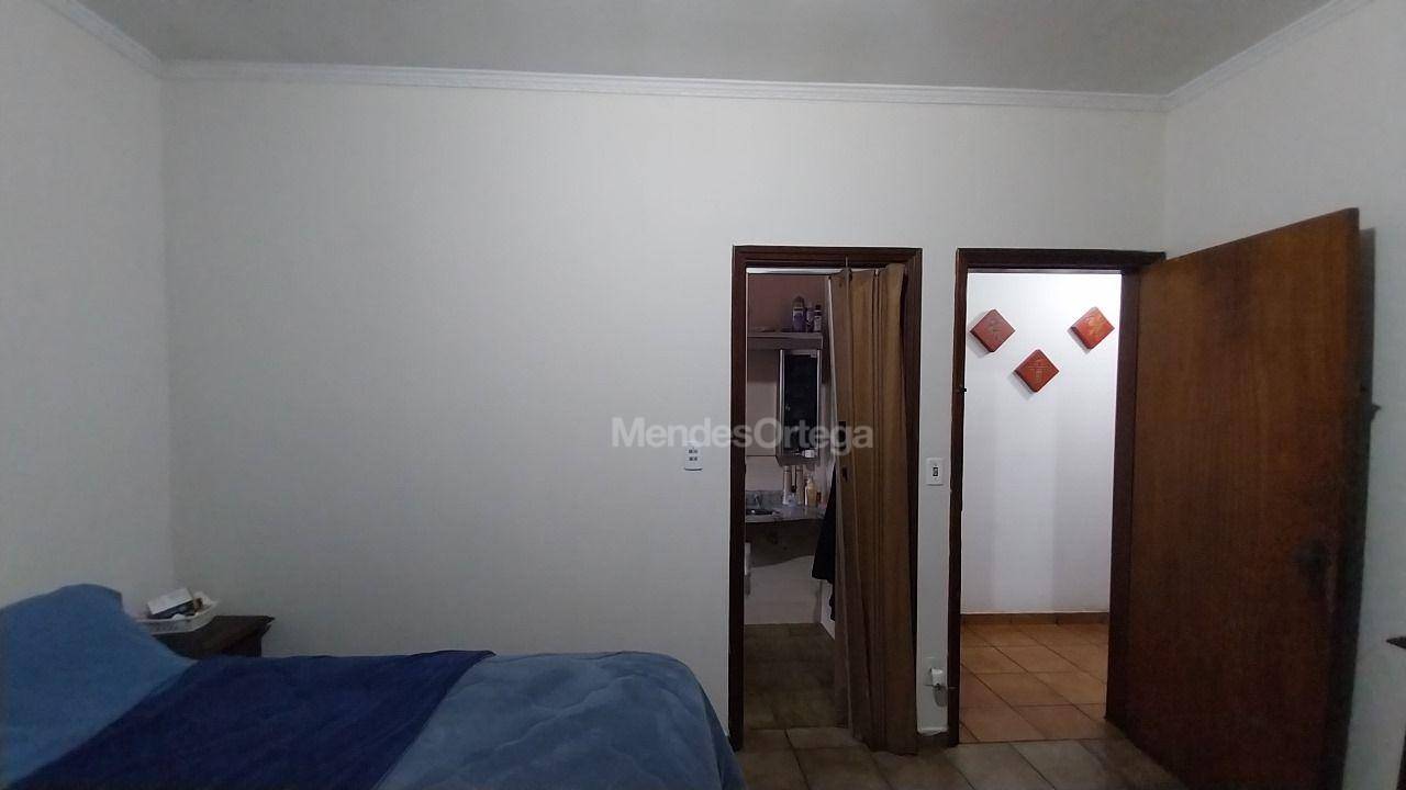 Casa à venda com 3 quartos, 214m² - Foto 9