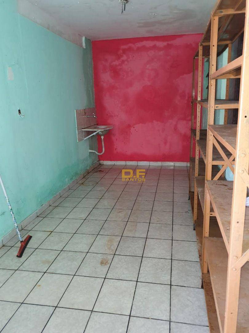 Casa à venda com 4 quartos, 300m² - Foto 14