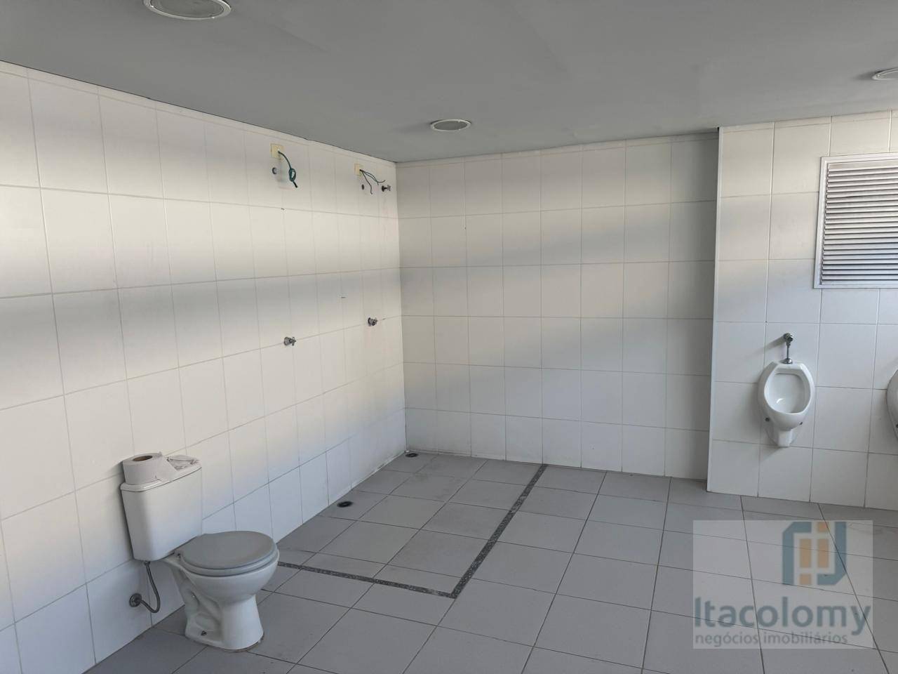 Depósito-Galpão-Armazém para alugar, 1100m² - Foto 14