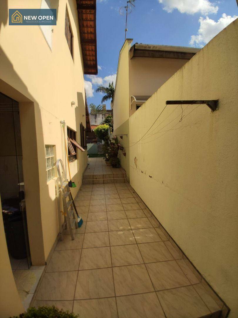 Casa à venda com 3 quartos, 195m² - Foto 5