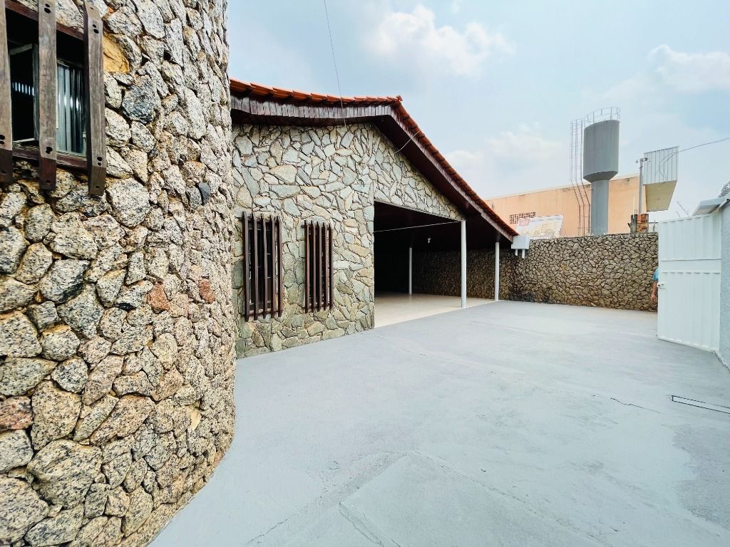 Casa à venda com 4 quartos, 400m² - Foto 49