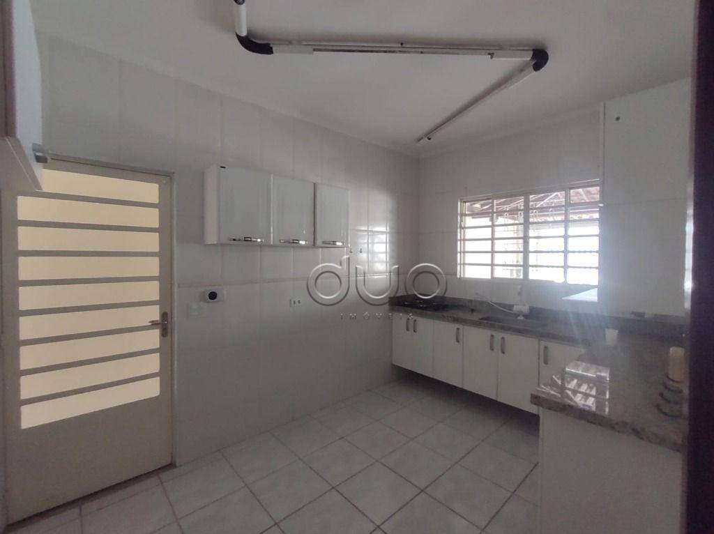 Casa à venda com 3 quartos, 117m² - Foto 9