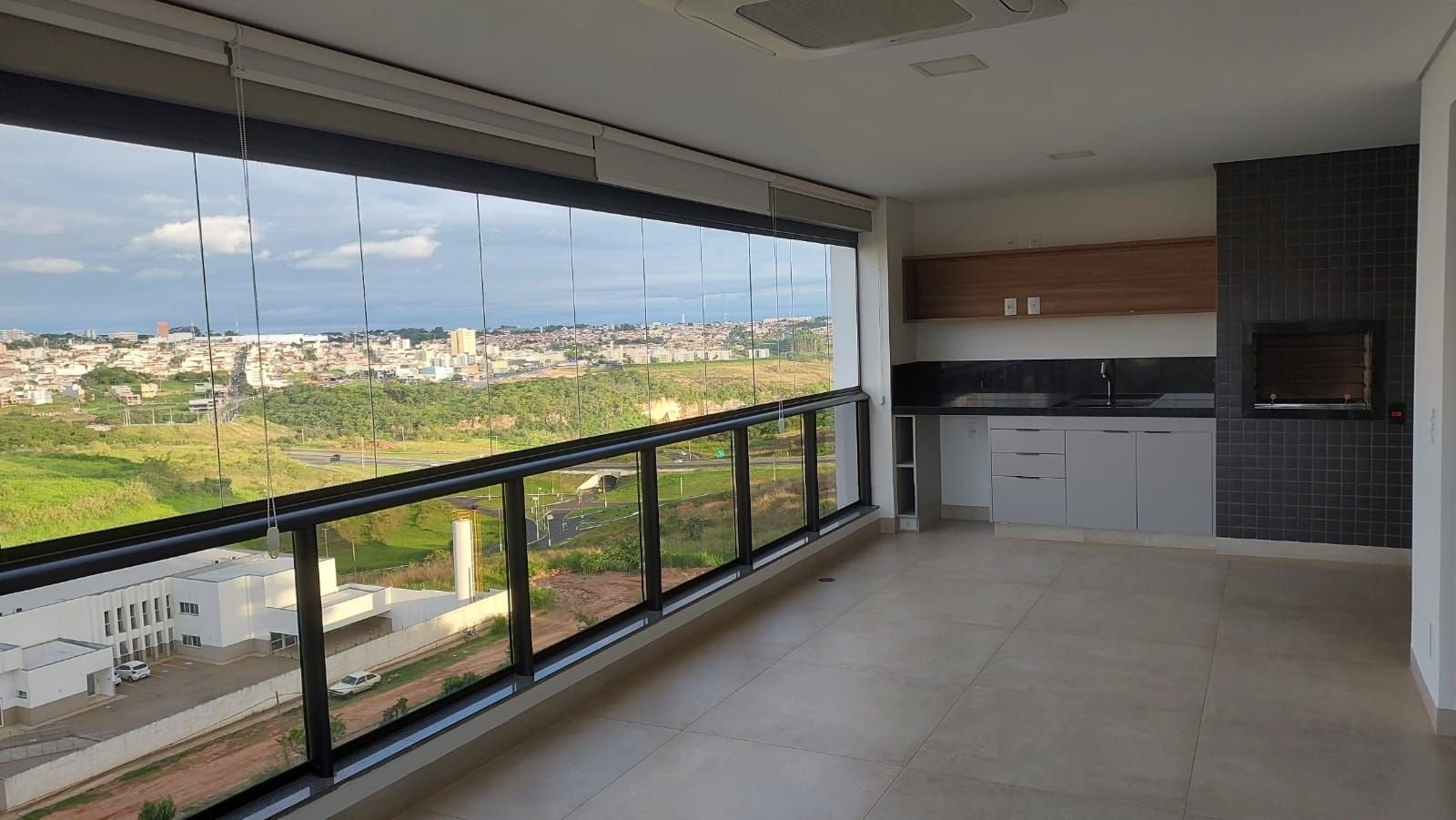 Apartamento à venda com 3 quartos, 209m² - Foto 23