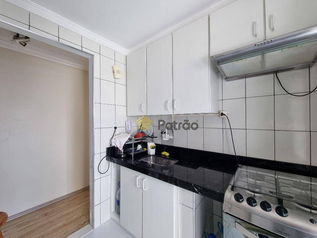 Apartamento à venda com 2 quartos, 57m² - Foto 13