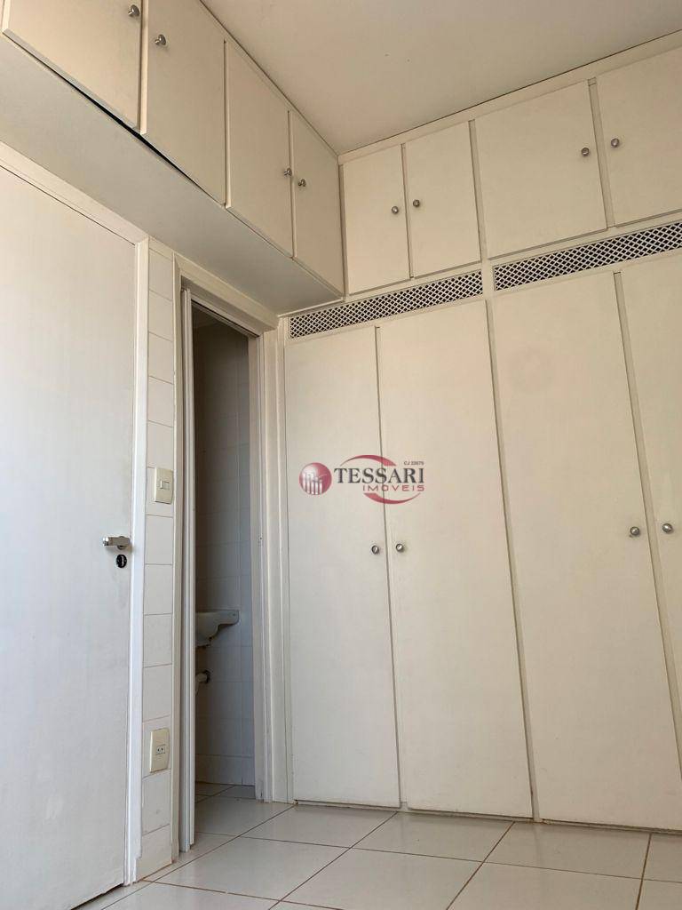 Apartamento à venda com 3 quartos, 185m² - Foto 31