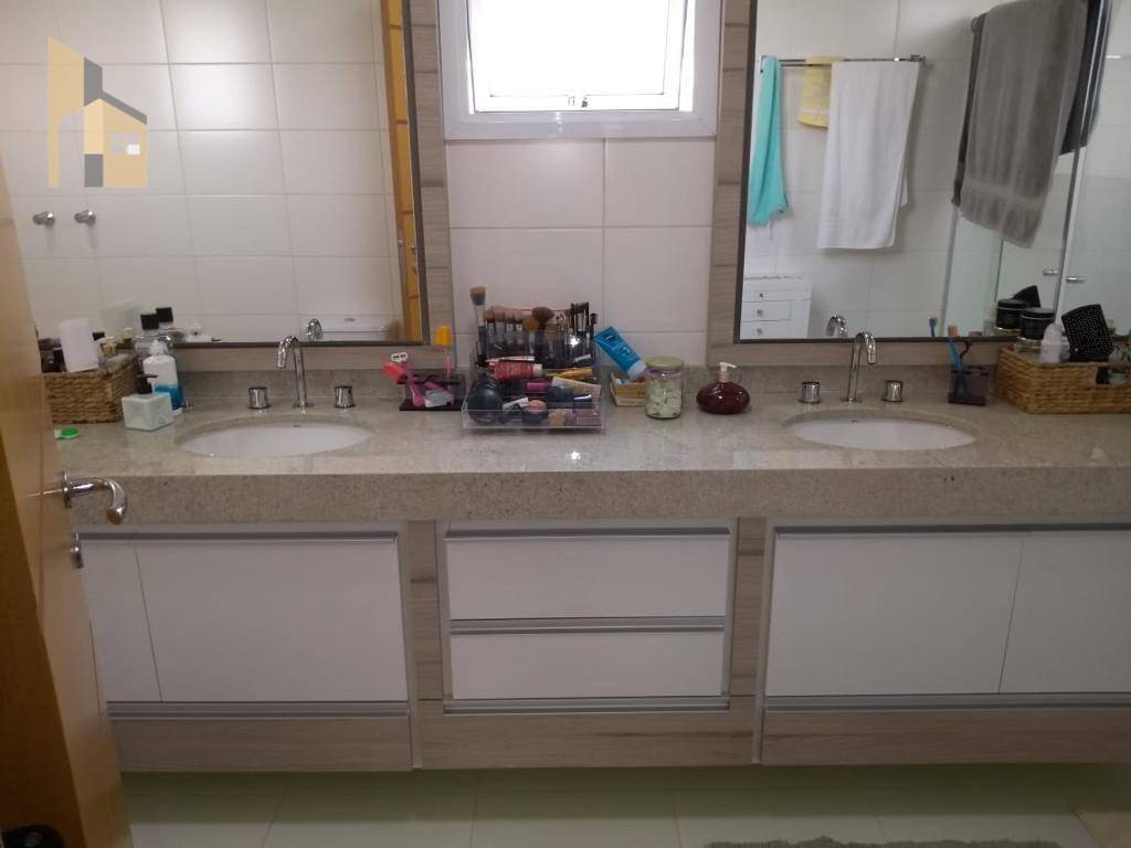 Apartamento à venda com 4 quartos, 227m² - Foto 10