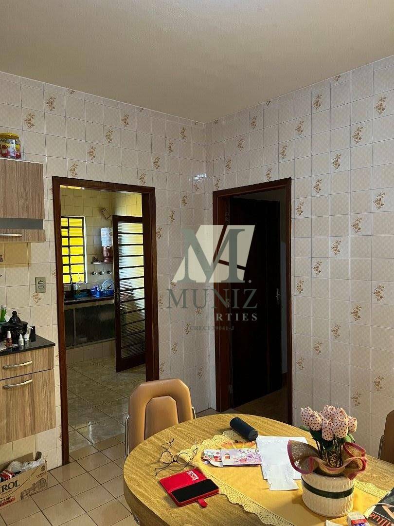 Casa à venda com 3 quartos, 124m² - Foto 9