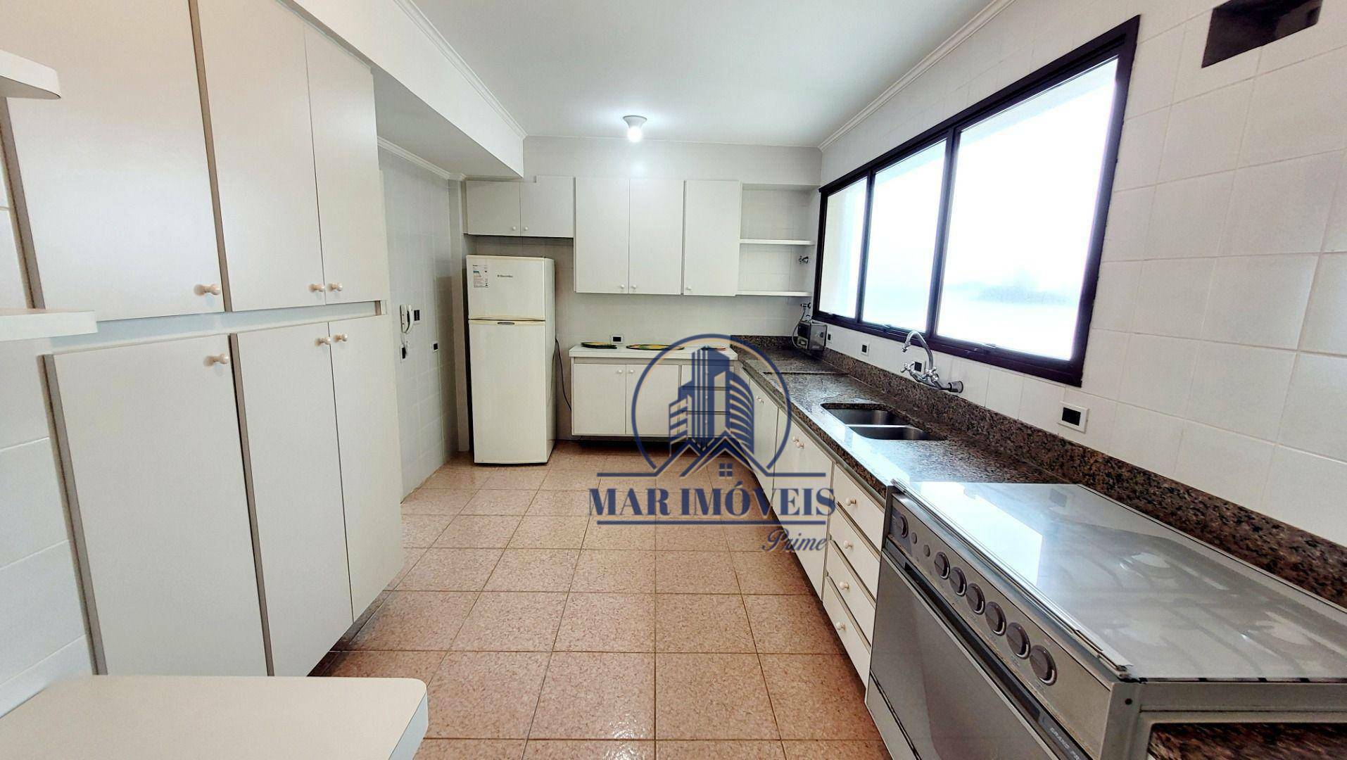 Apartamento à venda com 3 quartos, 200m² - Foto 29