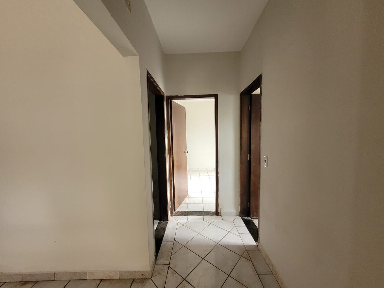 Casa à venda com 3 quartos, 180m² - Foto 7