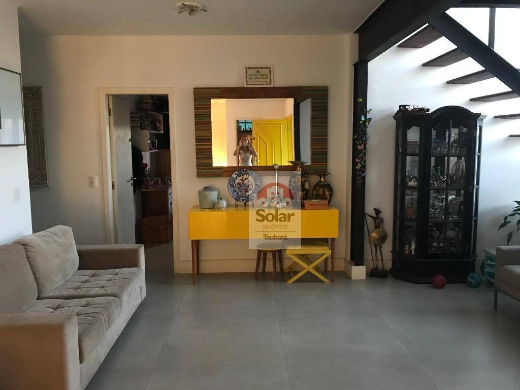 Casa de Condomínio à venda com 5 quartos, 445m² - Foto 1