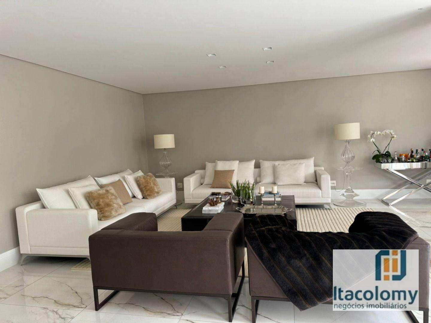 Casa de Condomínio para alugar com 4 quartos, 520m² - Foto 3