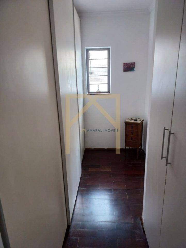 Casa à venda com 4 quartos, 322m² - Foto 18