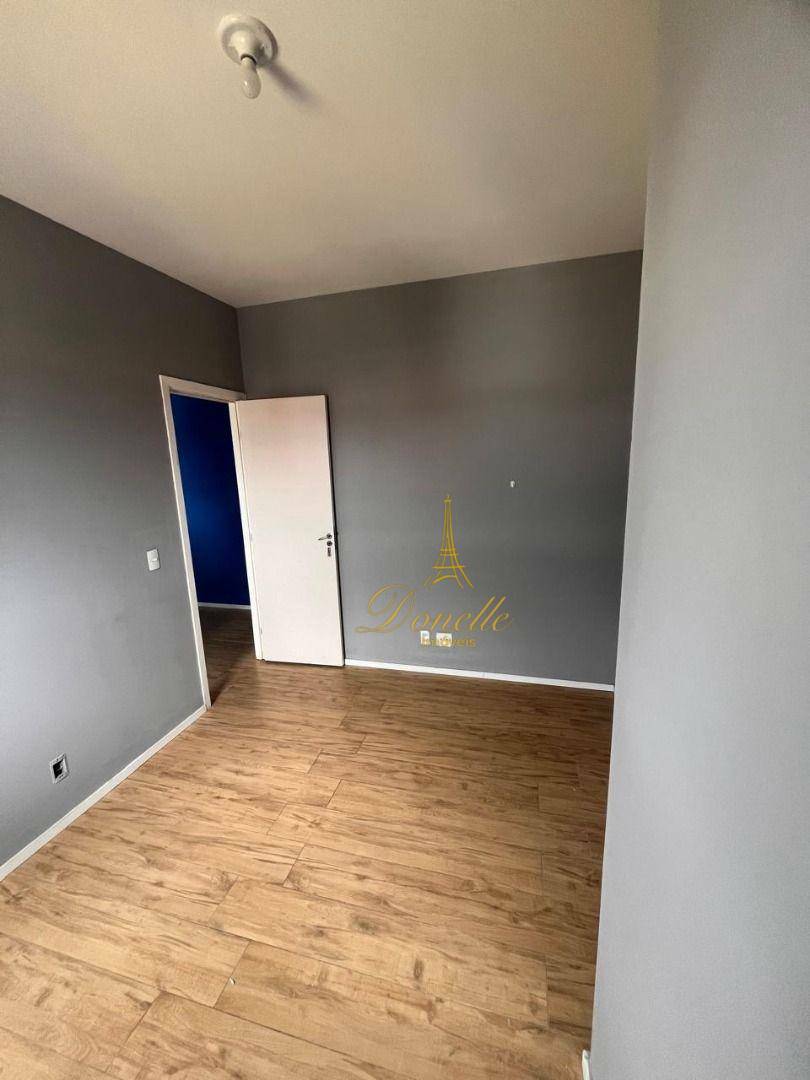 Apartamento para alugar com 2 quartos, 50m² - Foto 13