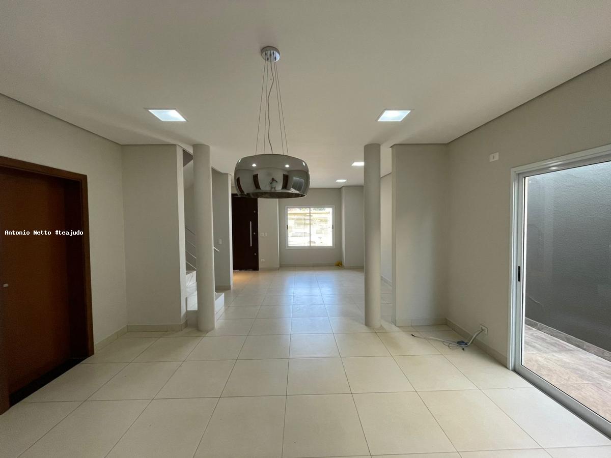 Casa à venda com 4 quartos, 280m² - Foto 8