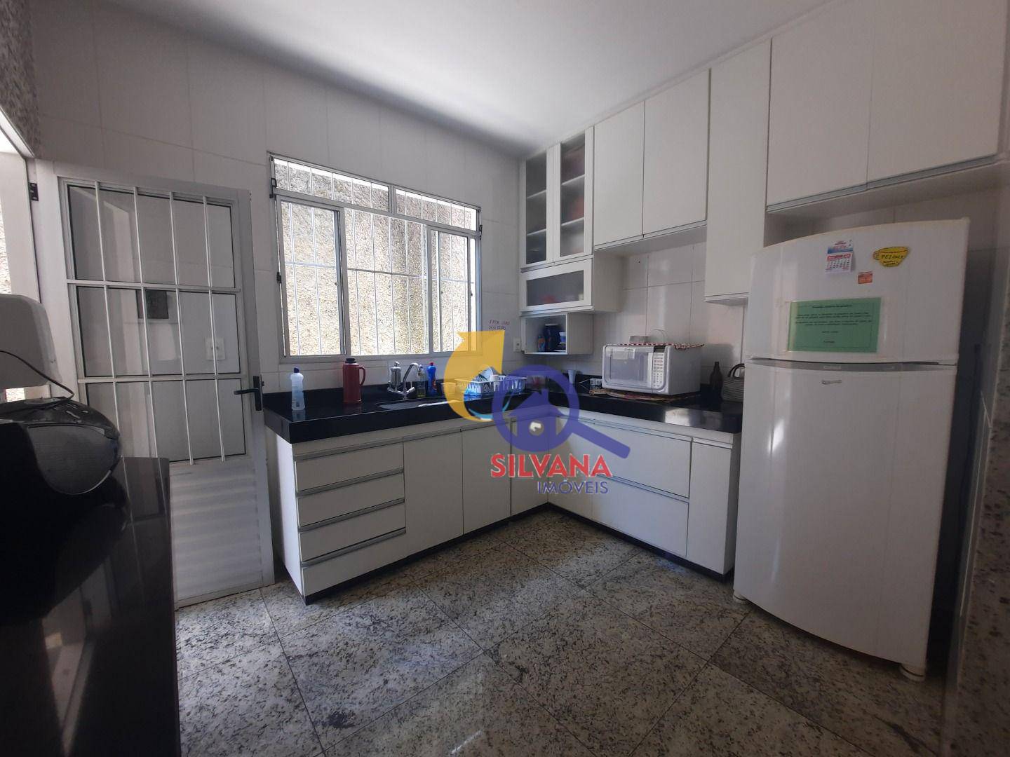 Casa de Condomínio à venda com 3 quartos, 360m² - Foto 5