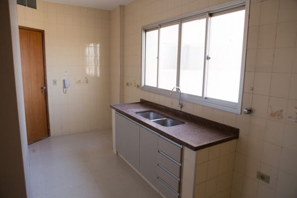 Apartamento à venda com 3 quartos, 133m² - Foto 5