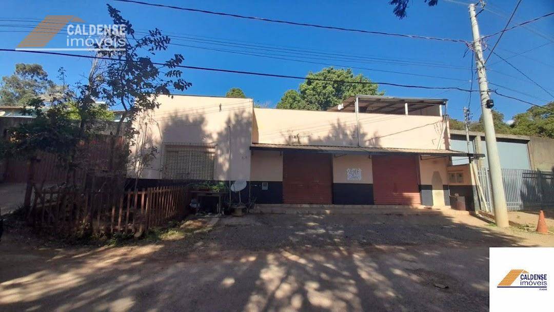 Chácara, 3 quartos, 2163 m² - Foto 1