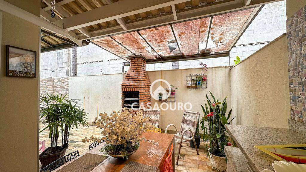 Casa de Condomínio à venda com 4 quartos, 165m² - Foto 14