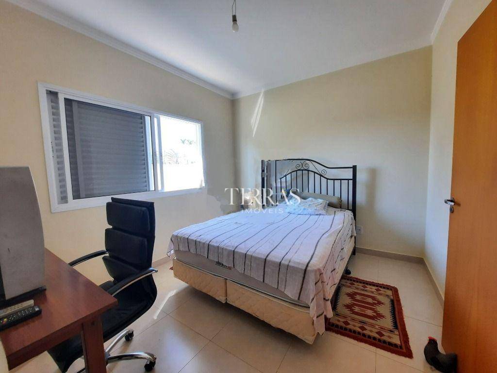 Casa de Condomínio à venda com 3 quartos, 249m² - Foto 17